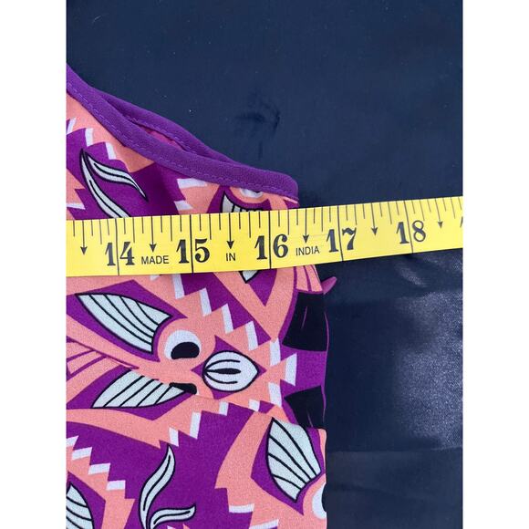 Azulu Geometric Pattern Momens 3 V Neck Lined Pullover Tank Top - Picture 9 of 10